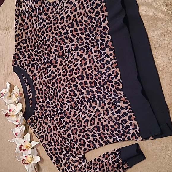Velour Animal Print Top - Picture 5 of 6